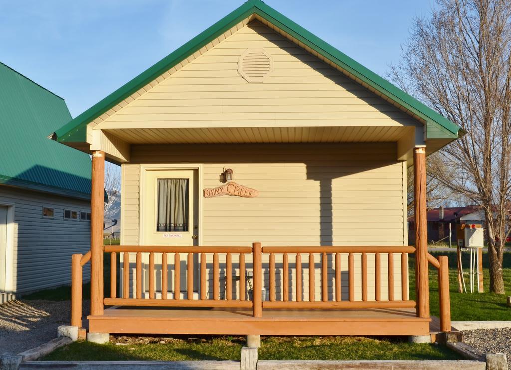 Sleepy J Cabins Swan Valley Habitación foto